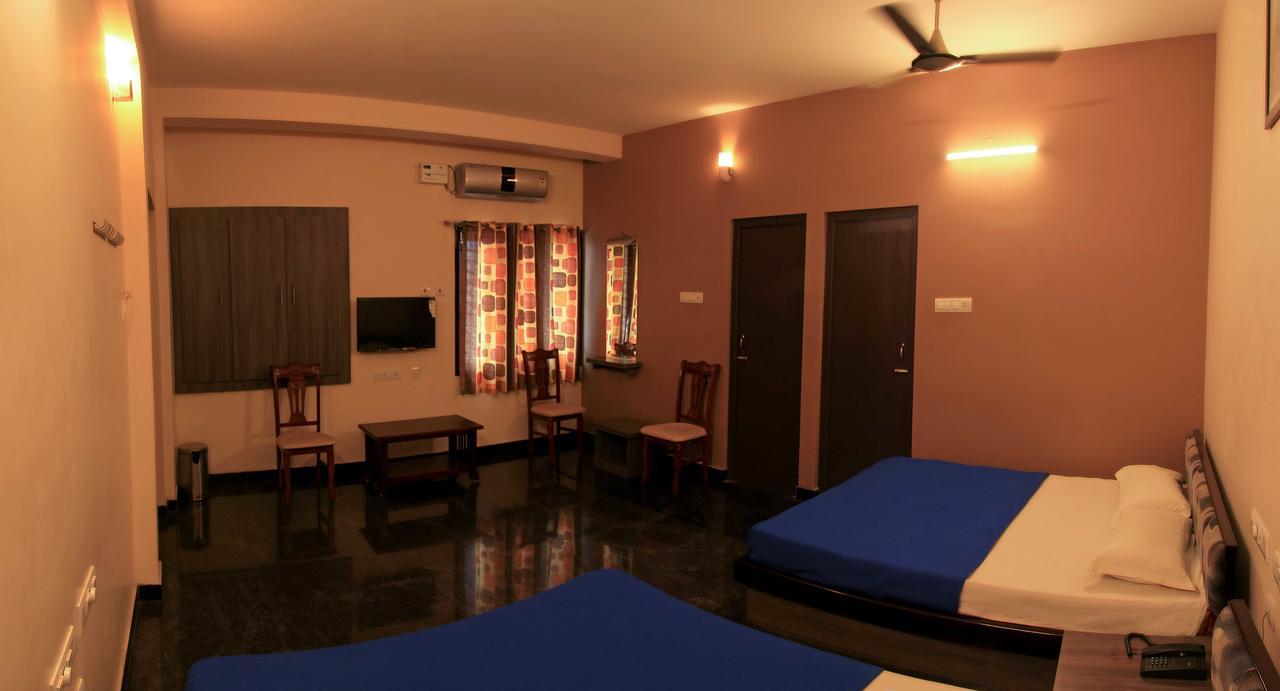 Hotel Sri Hayagriva Tiruchirappalli Zimmer foto